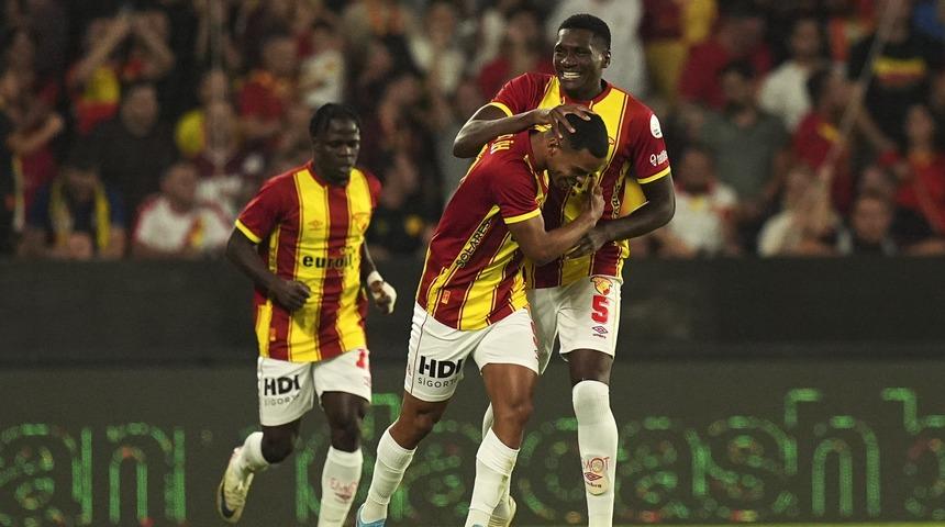 SON DAKİKA: Beşiktaş İzmir'de darmadağın! Göztepe, Siyah-Beyazlılar'ı 3-0 mağlup etti