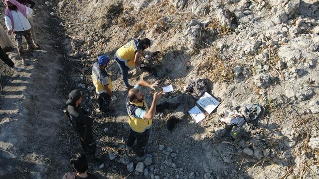 Şam'da tespit edilen toplu mezardan 75 ceset daha çıkarıldı