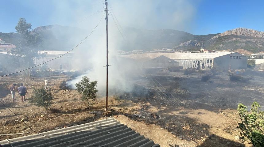 Mersin'de serada çıkan yangın söndürüldü
