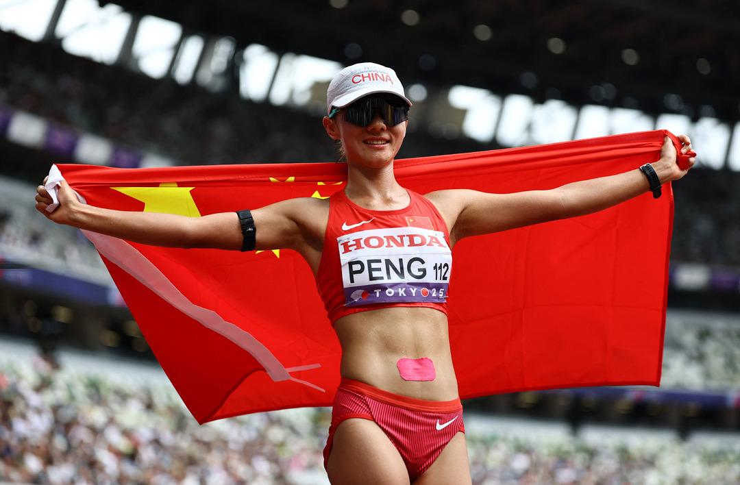 Göbek deliğini gören bir daha baktı! Çinli atlet Li Peng herkesi şaşırttı: Nedeni sağlık değil binlerce yıllık inanç! 2