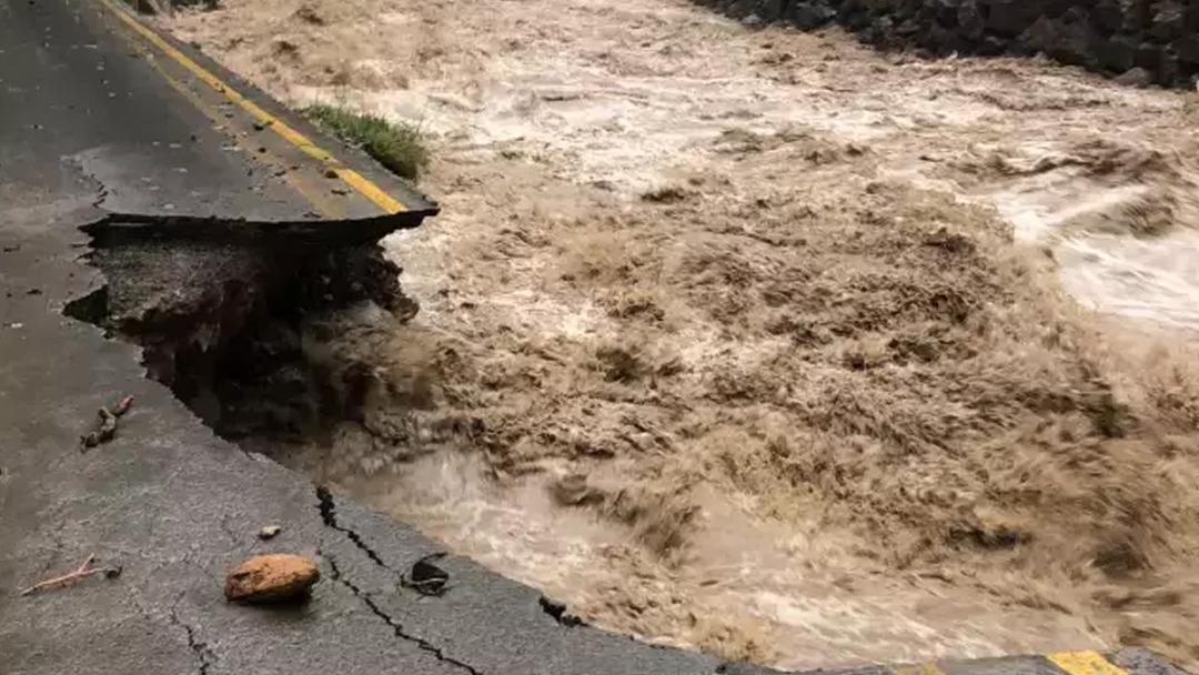 Rize kabusu yaşıyor! Köprü ve yol çöktü, Ayder Yaylası yolu ulaşıma kapandı... Meteoroloji den kritik uyarı 4