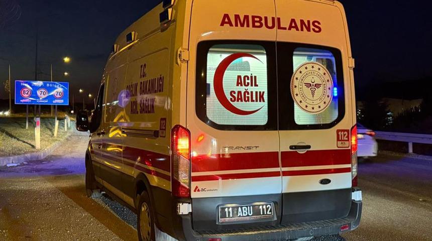 Bilecik'te tırla otomobil çarpıştı: 4 yaralı