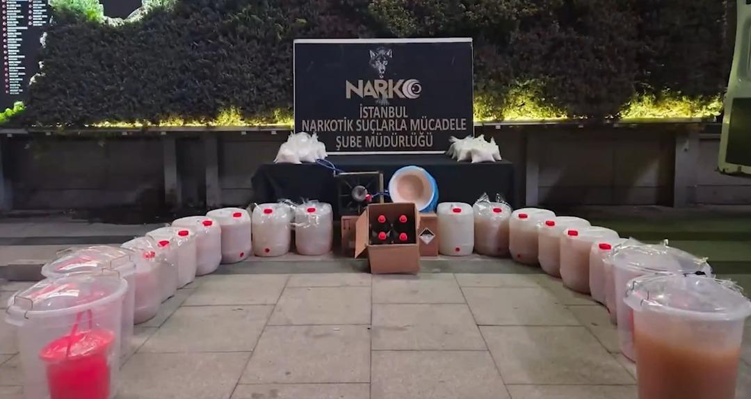 Bakan Yerlikaya duyurdu: İstanbul da dev uyuşturucu operasyonu! Tam 442 kilogram metamfetamin ele geçirildi 6