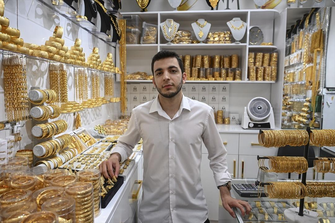 Kuyumcu zannediyorlar değil! Tek farkı var  Altın bozdurmaya geliyorlar  250 TL den başlıyor  Ayırt edilemiyor  1