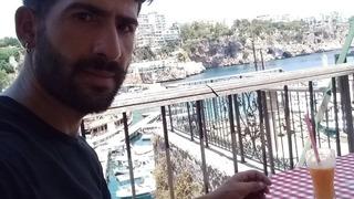 Tarlaya devrilen motosikletin sürücüsü öldü