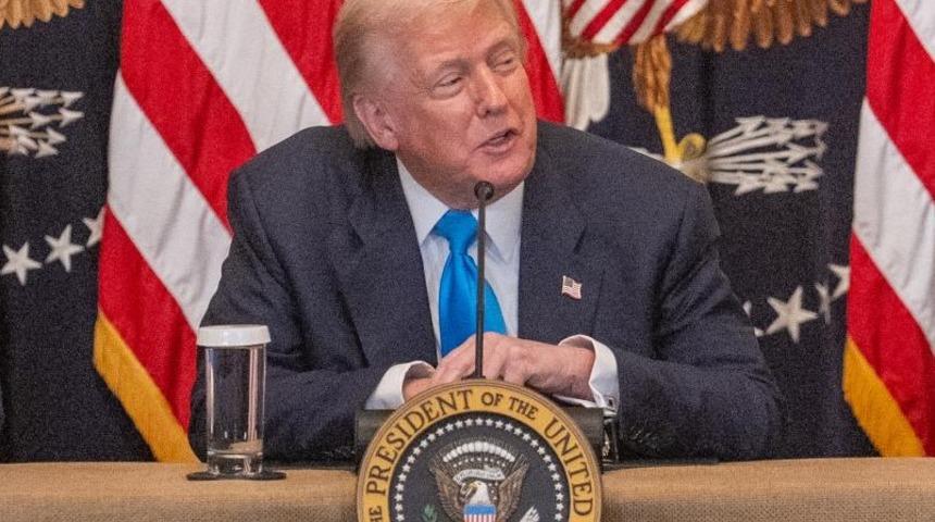 Trump, ‘H-1B’ vize başvuru ücretini 100 bin dolara çıkaran kararnameyi imzaladı