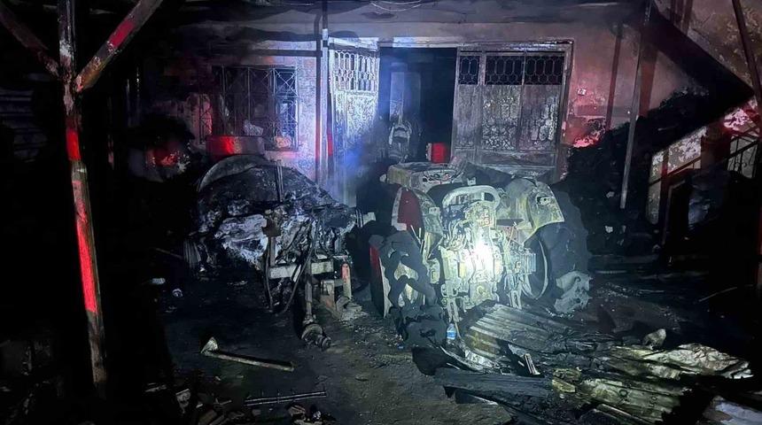 Bilecik'te yangın: Tarım ekipmanları kül oldu