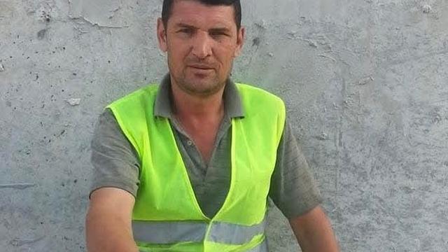 Ceviz toplarken elektrik akımına kapılıp öldü