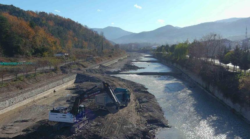 Sinop'ta dere ıslahı çalışmaları devam ediyor