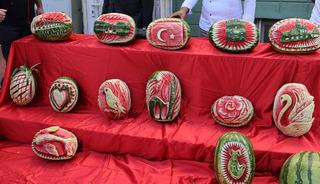 Diyarbakır'ın en büyük karpuzları seçildi...