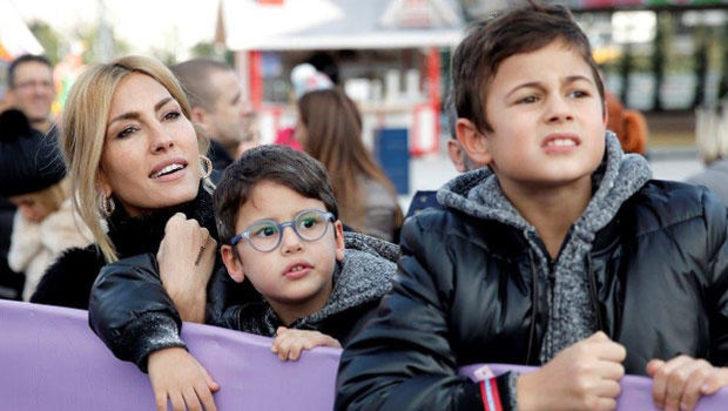 Amuda kalkan Çağla Şıkel kusursuz vücuduyla göz kamaştırdı G5