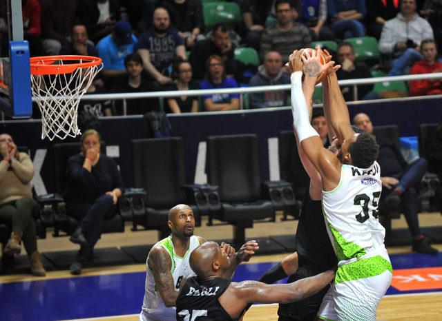 TOFAŞ - Sakarya Büyükşehir Basketbol: 84-79