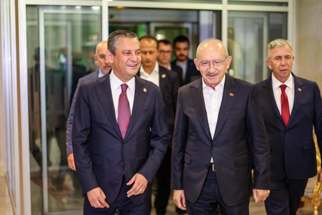 Özgür Özel den Kurultay öncesi Kılıçdaroğlu na telefon 1