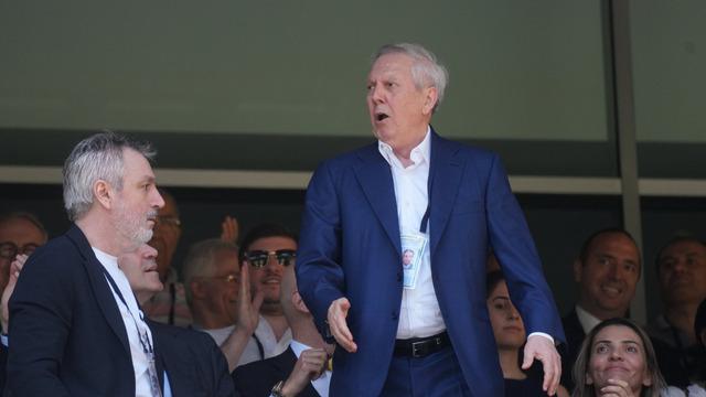 Fenerbahçe kongresinde Aziz Yıldırım şaşkınlığı! Üyeler tezahüratlara başladı