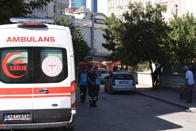 Konya da yangında 13 kişi dumandan etkilendi 4