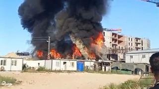 İşçilerin kaldığı konteyner yatakhane alevlere teslim oldu