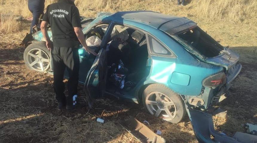 Diyarbakır’da otomobil şarampole devrildi: 1 ölü, 1 yaralı