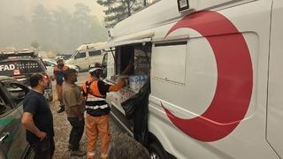 Türk Kızılaydan orman yangınlarının devam ettiği illere destek