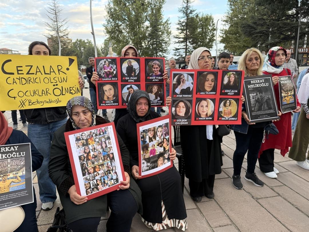 17 yaşında katledilen Berkay ın ailesi adalet istiyor: "Onun canını sebepsiz yere aldılar" 2