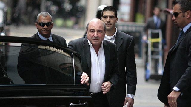 Bir dönem Rusya'nın en zengin iş adamlarından biri olan Boris Berezovsky de Londra'daki evinde ölü bulundu