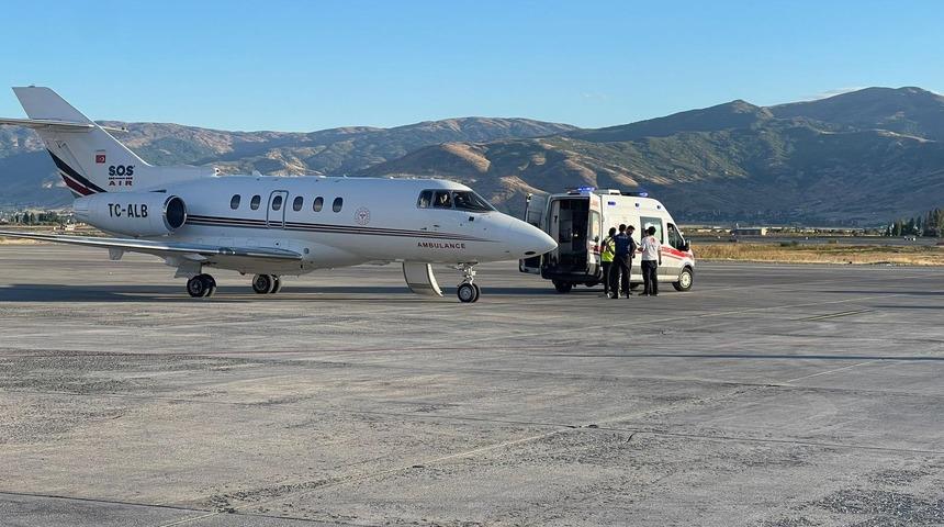 Bitlis’teki 89 yaşındaki hasta, ambulans uçakla Ankara'ya sevk edildi