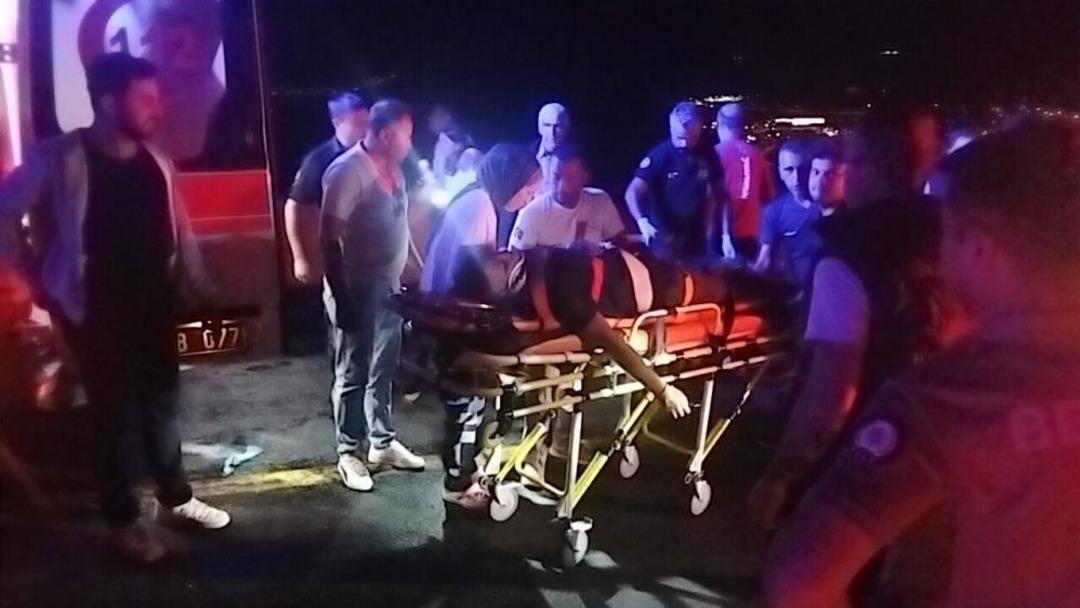 Menteşe de korkutan kaza: 2 si ağır 4 yaralı 2