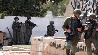 İsrail ordusu, işgal altındaki Batı Şeria'nın farklı bölgelerine baskınlar düzenledi