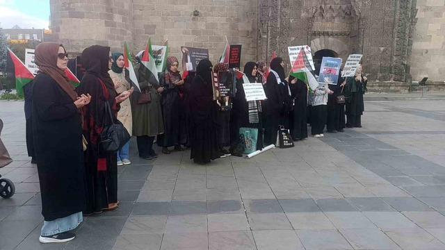 Erzurum da sağlık çalışanları Gazze için yürüdü 3