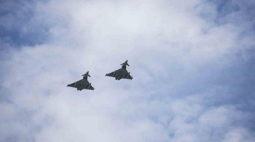 İngiltere'den Polonya üzerinde devriye uçuşu