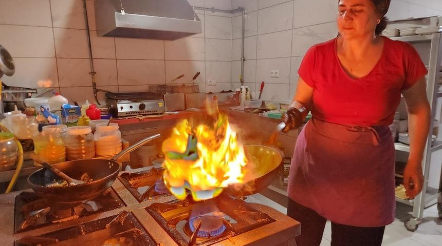 Tunceli’de kadınların kurduğu sofrada hem gelenek hem de sağlık var