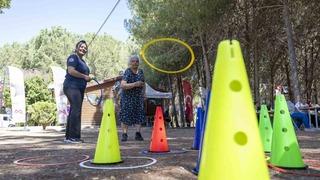 Alzheimer hastaları ve yakınları Tarsus Gençlik Kampında moral buldu