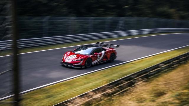 Bugatti'yi geride bıraktı: Dünyanın en hızlı seri üretim otomobili rekorunun artık yeni bir sahibi var!