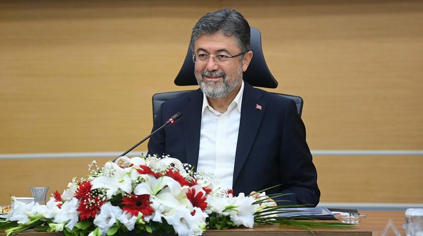 Bakan Yumaklı: Uşak'a can suyu olacak Baltalı Göleti'nden su aktarılmaya başlandı