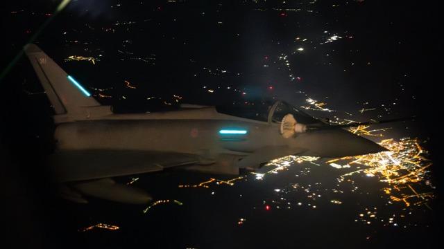 İngiliz savaş uçakları, Polonya üzerinde devriye uçuşu gerçekleştirdi