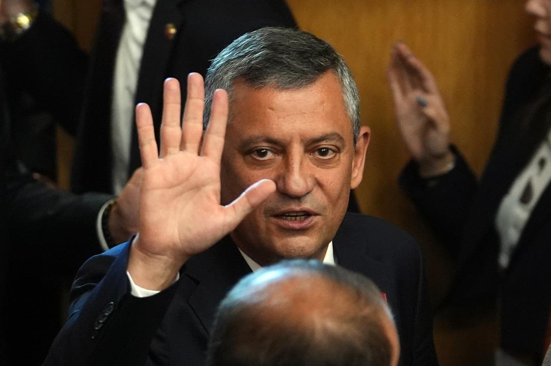 Özgür Özel kazandıktan hemen sonra bomba yorum! Cem Küçük ten Kılıçdaroğlu sözleri: "Bu iş bitti, uzatmalarına gerek yok" 4