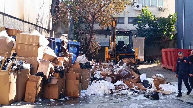 Ataşehir’de fabrikada yangın 1