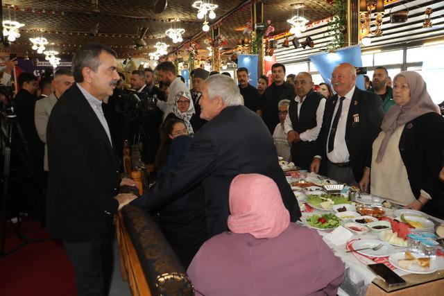 Milli Eğitim Bakanı Yusuf Tekin den Terörsüz Türkiye vurgusu 2