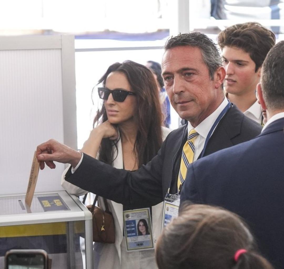 Fenerbahçe de Aykut Kocaman dan Başkan Ali Koç a olay sözler! Kocaman ın ‘‘Ciddi hatalar yapıldı’’ sözleri gündem oldu... 2