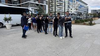 Edirne'de şehit ailesini dolandıran 11 şüpheli adliyede