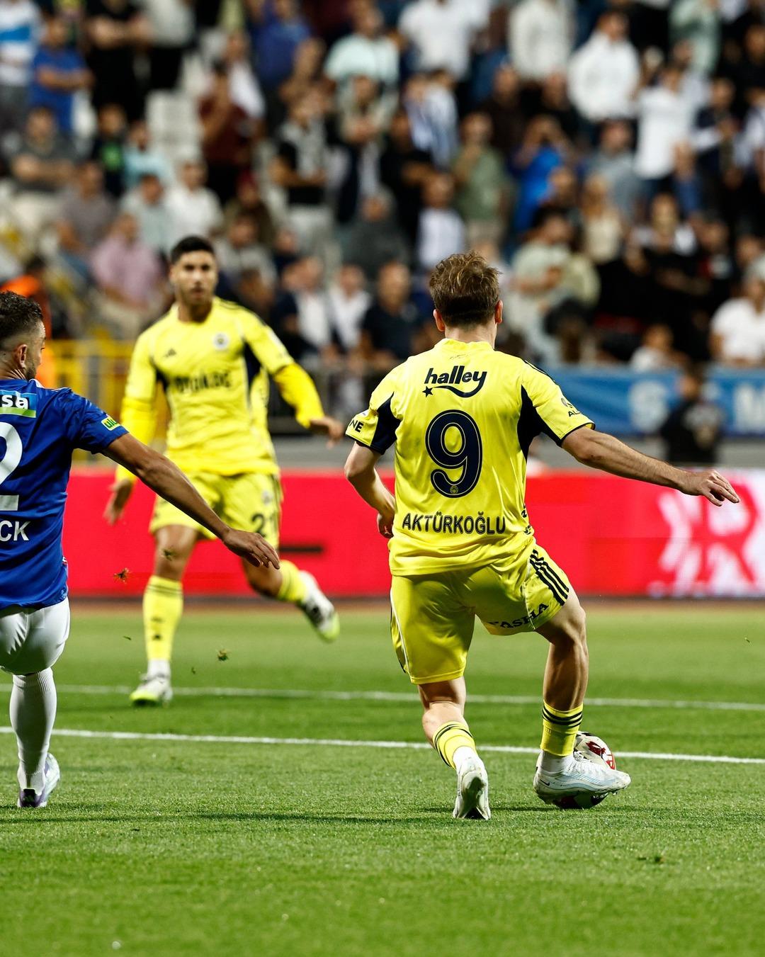 Fenerbahçe de yeni transfer takımı sırtlıyor! İlklerin gecesinde Kerem Aktürkoğlu asist yaparken Asensio gol attı... 3