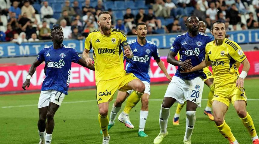 Fenerbahçe'den Kasımpaşa deplasmanında kritik puan kaybı! Sarı-lacivertliler 10 kişi kalan rakibine diş geçiremedi