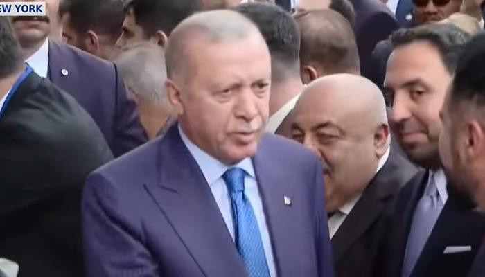 Cumhurbaşkanı Erdoğan ABD'de: Türkevi'ni ziyaret etti