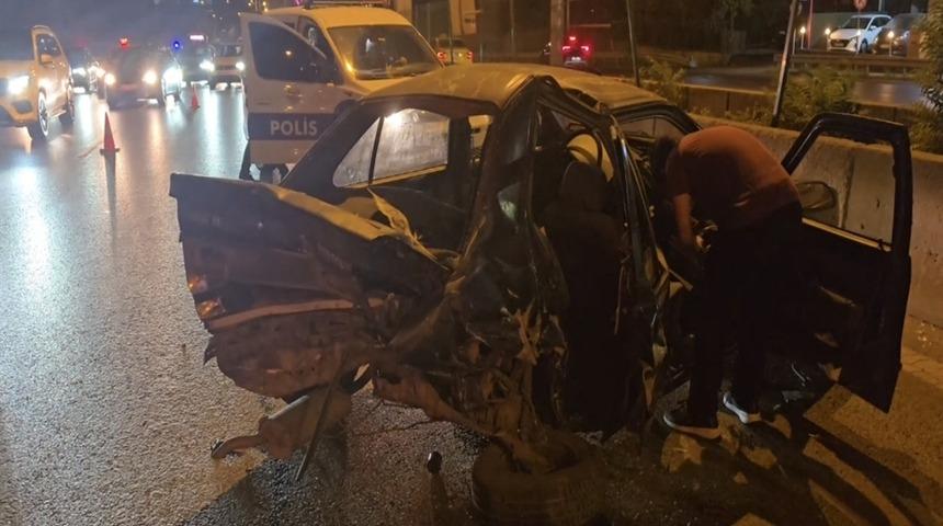Kadıköy'de 3 aracın karıştığı zincirleme kaza