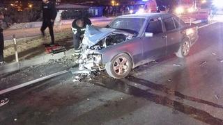 Hatay'da 2 otomobil çarpıştı, 2 kişi yaralandı