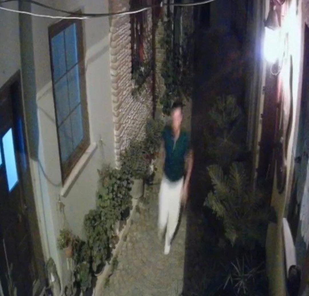 Bozcaada da yediler içtiler 8 bin 500 liralık hesabı ödemeden kaçtılar! İşte o anlar... 2