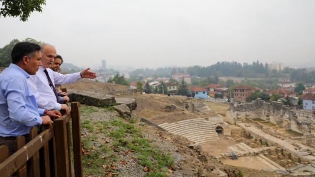 Batı Karadeniz'in Efes'i büyülüyor! Faruk Özlü: Daha büyük bulgular için araştırma alanımızı genişletiyoruz