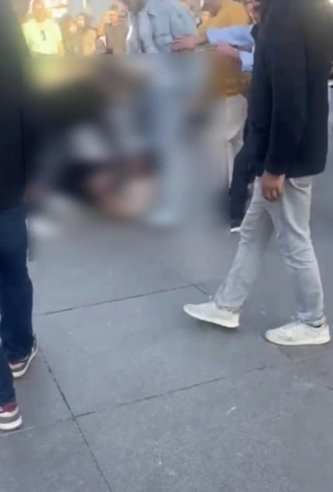 16 yaşındaki kızın fotoğrafını gizlice çekerken yakalandı! Vatandaştan meydan dayağı yedi 1