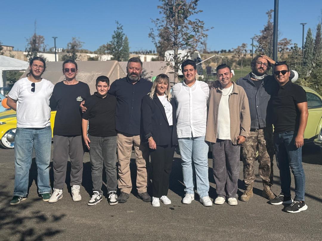 İki çocuk annesi Şebnem kanseri yendikten sonra vosvos konvoyu ile kutladı: "Kanseri yendim hayat kazandı" 2