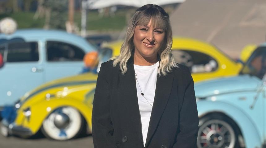 İki çocuk annesi Şebnem kanseri yendikten sonra vosvos konvoyu ile kutladı: "Kanseri yendim hayat kazandı"