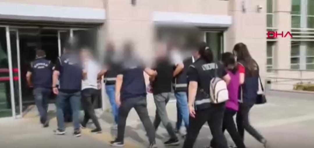 30 milyon liralık vurgun!  Devlet memuru yapacağız  diye kandırmışlar... Sahte belgelerle yakalandılar 2